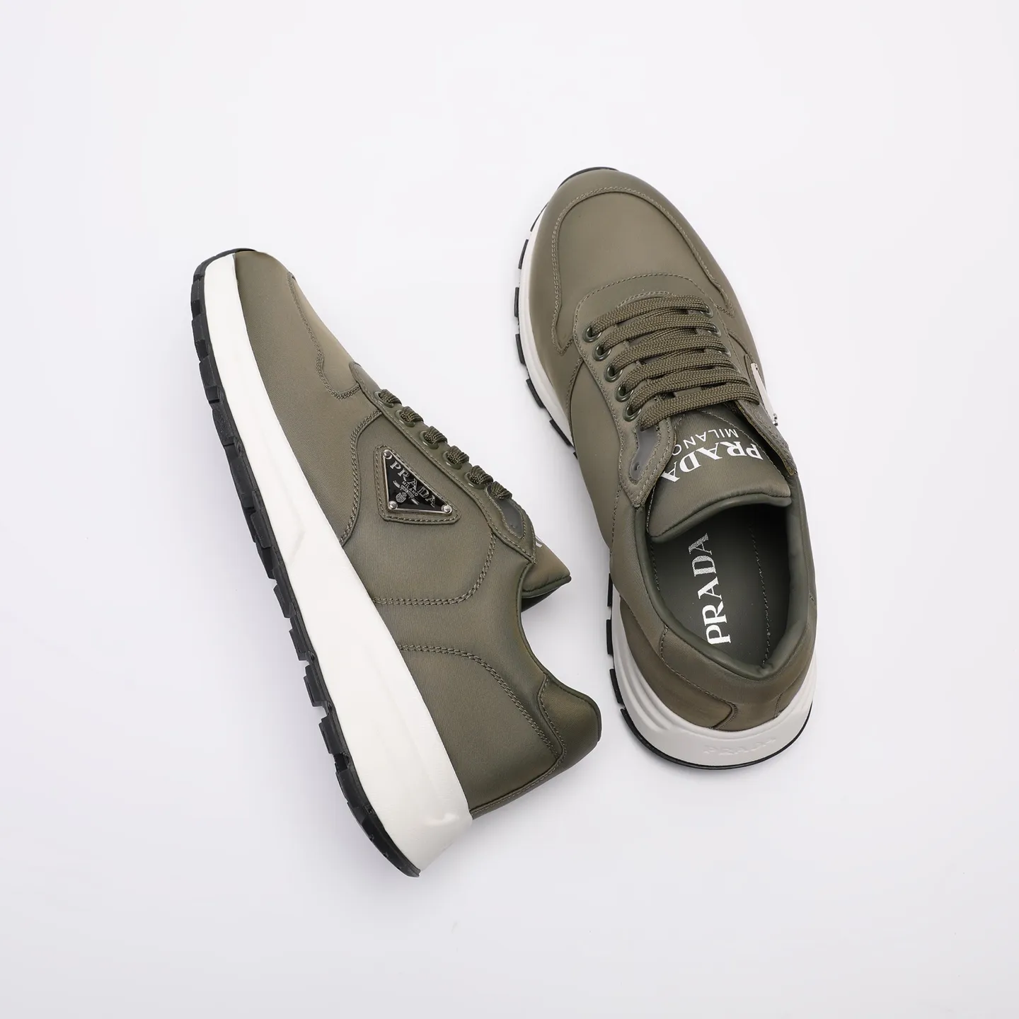 Batch 580 [PRADA] Men's shoes are popular in the counter, official website synchronization, high-quality shipments. Fabric: original cowhide with snakeskin. Lining: cowhide feet + cowhide lining. Outsole: original TPU + foam. Size: 38-46